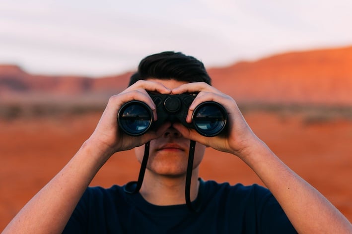 visibilite-homme-jumelles.jpg
